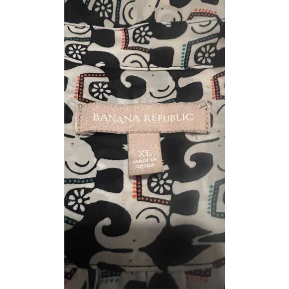 Banana Republic navy blue and white elephant blouse - Picture 5 of 5